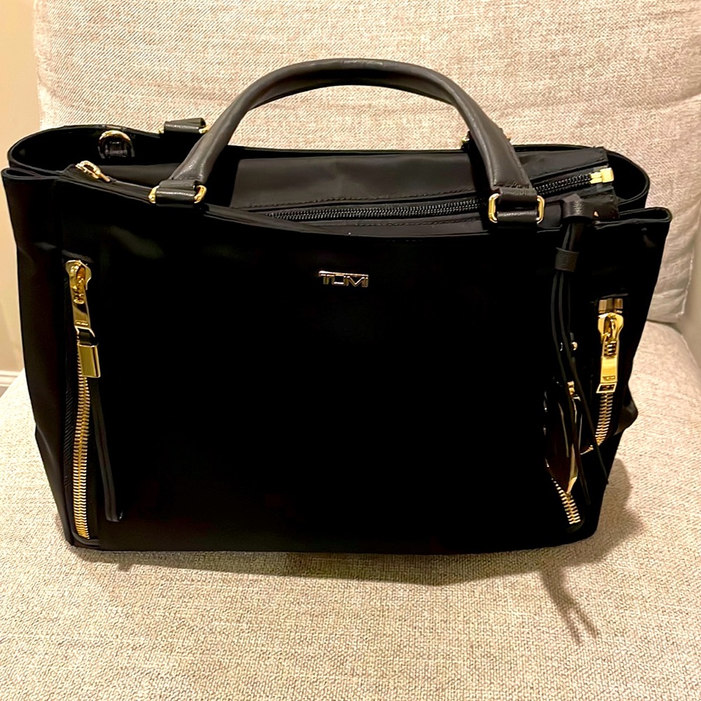 BRAND NEW TUMI TOTE BAG!!!